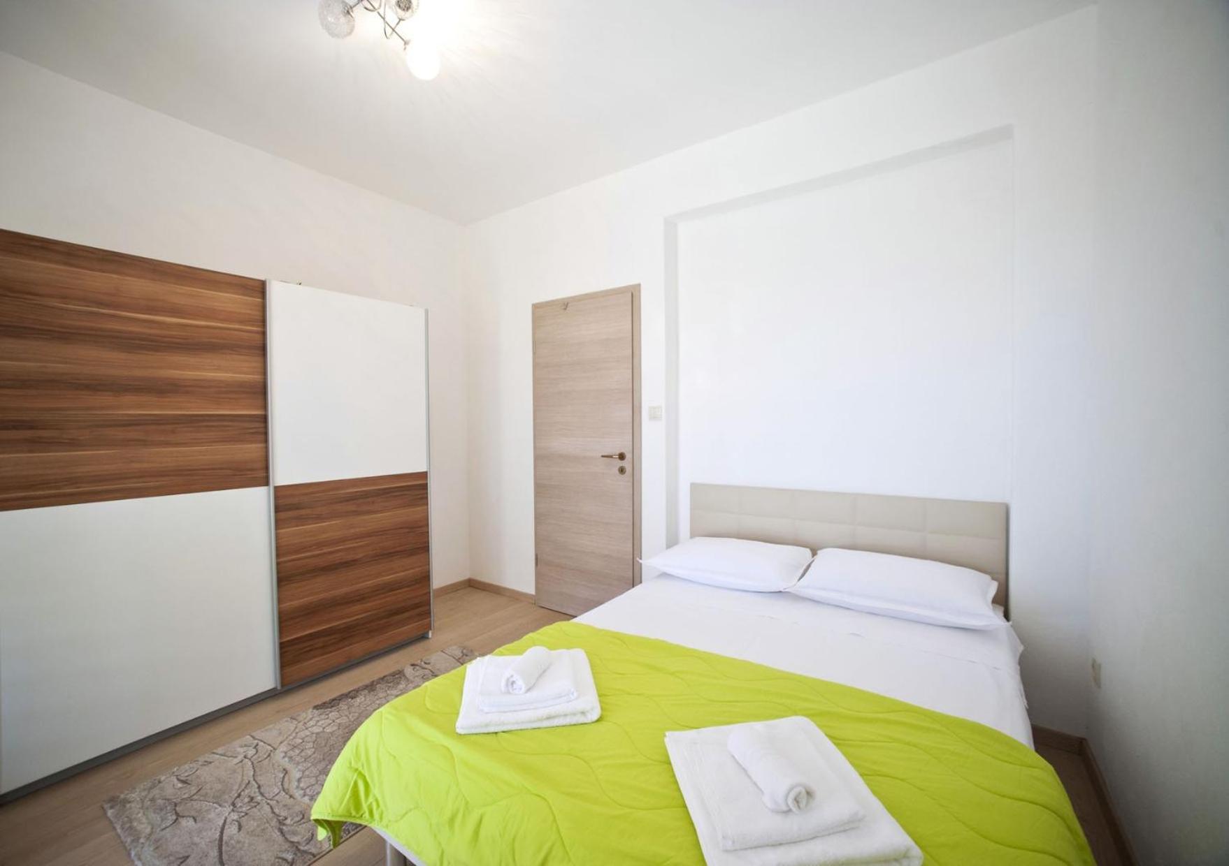 Apartments With A Parking Space Gornje Selo, Solta - 15545 Grohote Ruang foto