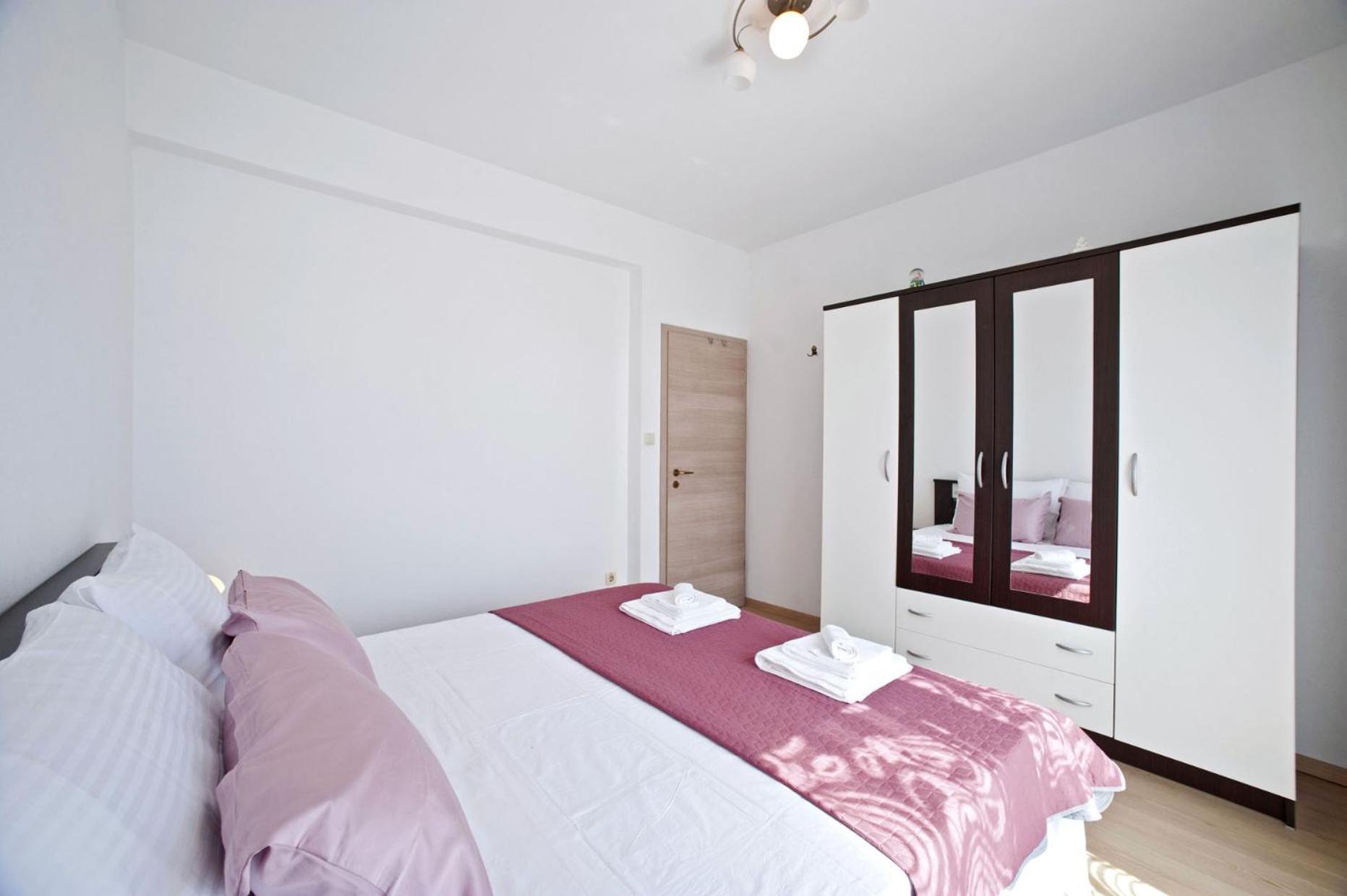 Apartments With A Parking Space Gornje Selo, Solta - 15545 Grohote Ruang foto